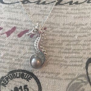 Vantel seahorse necklace with rare silver pearl